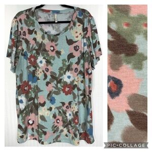 Celeste Tulip Sleeve Floral Top Size 3XL